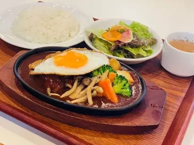 町の洋食 パーラーオオハシ
