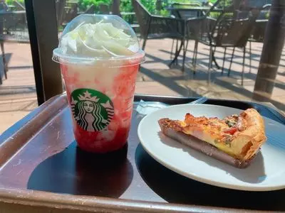 スターバックスコーヒー 蔦屋書店多賀城市図書館店（STARBUCKS COFFEE）