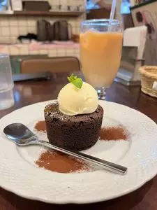 卵と私 渋谷八番街店