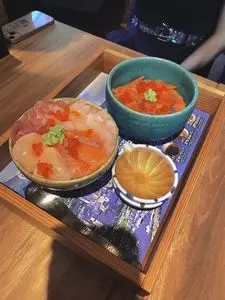 熱海駅前・おさかな丼屋