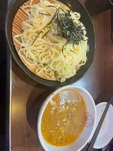 昌平ラーメン 新宿西口店