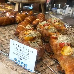 パンとエスプレッソと 由比ガ浜商店