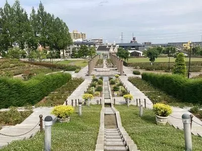 荒牧バラ公園