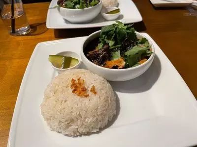 SLOWJAM GARAGE Singaporean cuisine（【旧店名】ファイブスターカフェ）