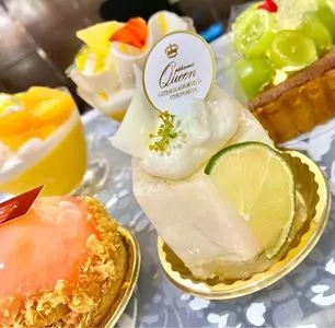 クィーン洋菓子店 本店