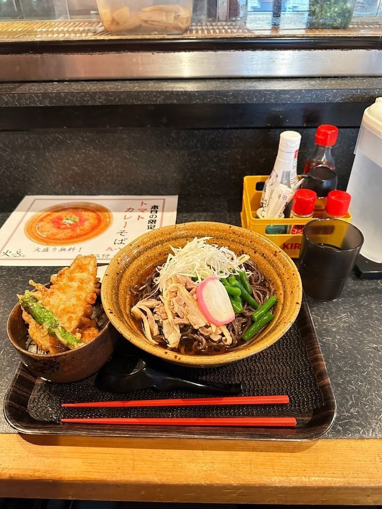 かめ_メグミさんが投稿した炭焼きと肉そば 火鳥（HINOTORI）に関する口コミの画像