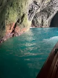 小樽青の洞窟 龍宮クルーズ