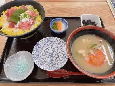 お魚天国 海鮮食事処