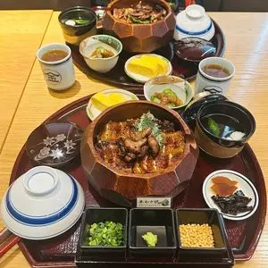 鰻 炭焼 ひつまぶし 美濃金 神田本店