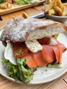 スノーピーク カフェ 豊田鞍ケ池店（Snow peak cafe【旧店名】Snow Peak Eat）