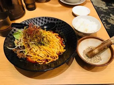 金須屋 担担麺 梨圓