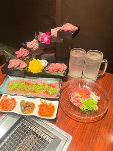 焔立つ肉寿司と牛タンタワー 肉処 双葉 三宮
