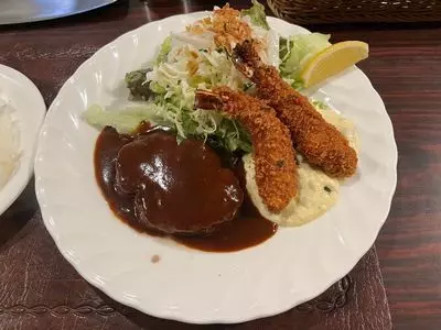 グリルばらの木（ばらのき）
