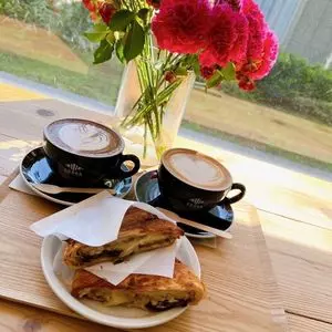 ZEBRA Coffee&Croissant 渋谷公園通り店（ゼブラ コーヒーアンドクロワッサン）