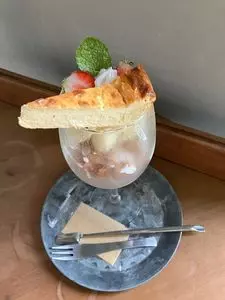 カフェ ハナサカジイサン（CAFE HANASAKAJISAN）