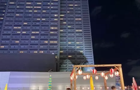 手ぶらBBQ食べ放題×ハワイアンビアガーデン 天空グリル 新宿東口