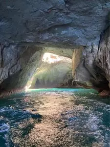 堂ケ島天窓洞
