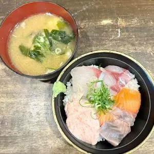 新大阪 海鮮食堂 おーうえすと 3枚目
