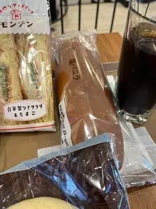 ホリーズカフェ 北新地店（Holly's Café）