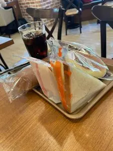 ホリーズカフェ 北新地店（Holly's Café）