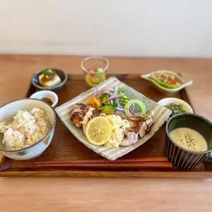 Cercle Dish and Coffee（セルクル ディッシュ アンド コーヒー）