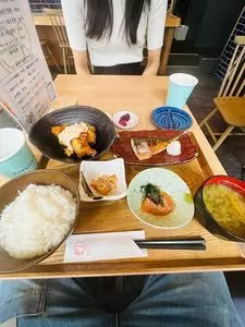 食堂 海トごはん