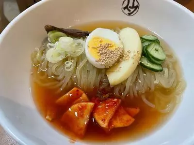 平壌冷麺食道園