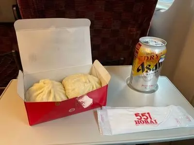 551蓬莱 新幹線新大阪駅店（新幹線改札内）（551HORAI）