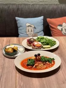 Disney HARVEST MARKET By CAFE COMPANY 渋谷ヒカリエ店（ディズニー ハーベスト マーケット バイ カフェ カンパニー）