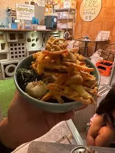 海とギョウザと沖縄そば カプリシャス食堂