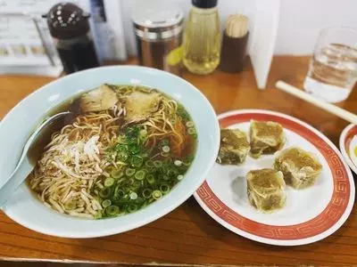 東来春（トンライシュン）