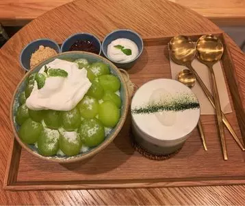 BAM BI COFFEE（밤,비 커피 バムビコーヒー）