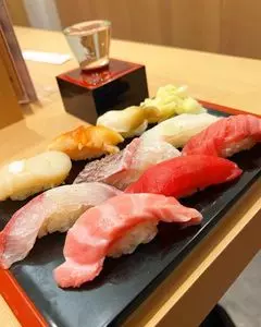 立喰い寿司 ひなと丸 グランスタ八重北食堂店