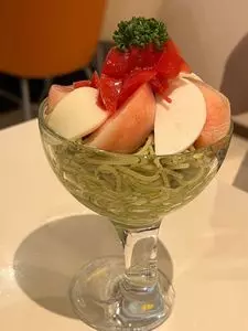 フォーシーズンズカフェ（FOUR SEASONS CAFE）
