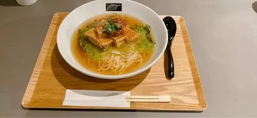 UDON MAIN（うどん メーン）