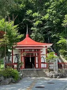 岩戸観音堂