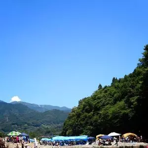寄清流マス釣り場