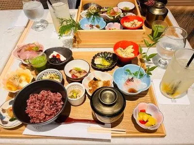 おぼん食堂16（オボンショクドウ アンシス）