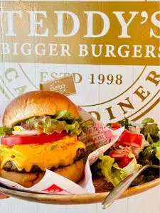 テディーズ ビガー バーガー 原宿表参道店（TEDDY’S BIGGER BURGERS）