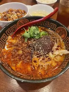 坂上刀削麺