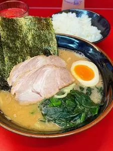 横浜らーめん 山本家