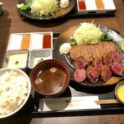 東京都のおしゃれで人気の肉ランチ プチ贅沢におすすめ厳選8選 Aumo アウモ