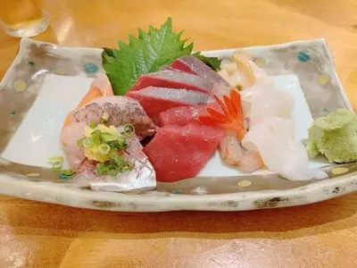 もりもり寿し 金沢駅前店（もりもりずし）
