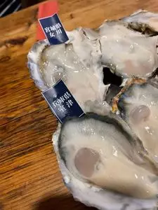 おさしみセンター イチノサン THE OYSTER MANS（ザ オイスター マンズ【旧店名】三陸カキ小屋 THE OYSTER MANS）