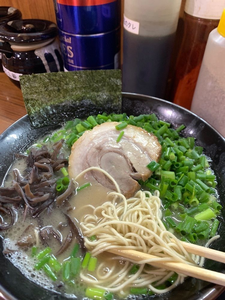 リトアニアの貴公子さんが投稿した博多長浜らーめん ぼたん 大塚本店に関する口コミの画像