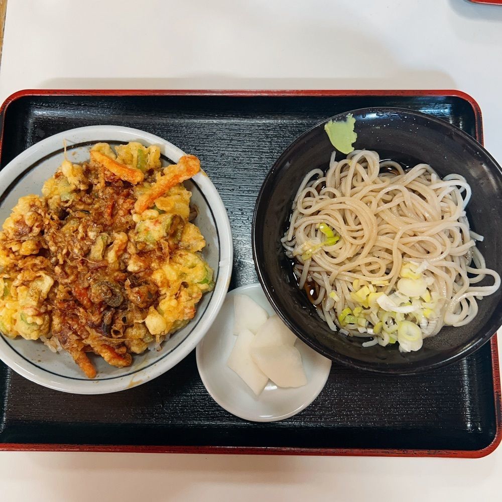 ヤジメシ　ボリューム満点東京グルメさんが投稿したセブンイレブン 杉並天沼通りに関する口コミの画像