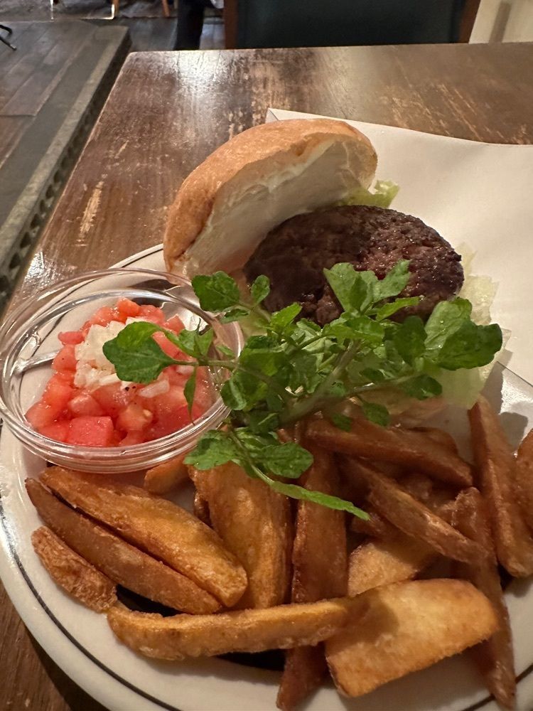 BOM-BA-YEさんが投稿したCENTER4 HAMBURGERS（センターフォー ハンバーガーズ）に関する口コミの画像