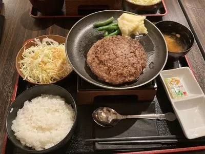 とろけるハンバーグ福よし 六本木店