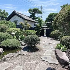 百年の隠れ家 伝（百年の隠れ家 DEN）