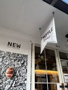 トリュフベーカリー 三軒茶屋（Truffle BAKERY）